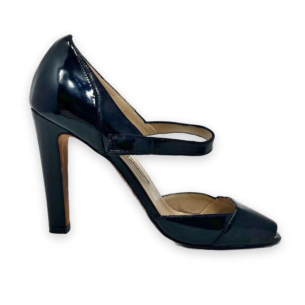 Manolo Blahnik Black Patent Leather Mary Jane Pumps Womens sz US 7.5, IT 37.5 - Picture 3 of 16